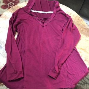 🌸 Maurices Burgandy long Sweatshirt size M